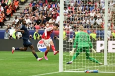 Arsenal Ungguli PSG...