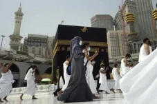Umrah Berkali-kali Saat...