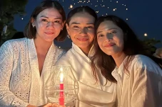 Dian Sastro Hadiri Perayaan...