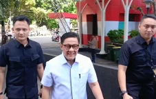 KPK Tangkap 17 Orang...