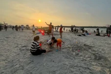 Masuk Ancol Gratis Masuk...