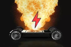 Kasus Mobil Listrik...
