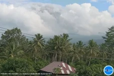 Gunung Dukono Erupsi...