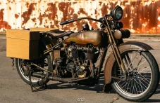 Harley-Davidson Berusia...