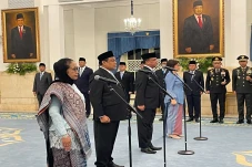 Prabowo Resmi Lantik...