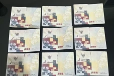 129 Sampul Paspor Bekas...