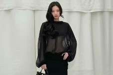 Jennie BLACKPINK Bawakan...