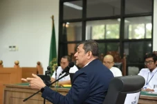 Sidang PLK di PTUN,...