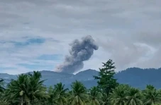 Gunung Dukono Kembali...