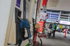 Harga Pertamax Rp16.250...