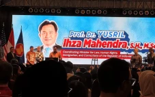 Yusril Bicara Kedekatan...