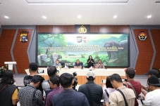 Kembangkan Kasus Gading...