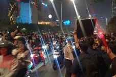 Unjuk Rasa Mahasiswa...