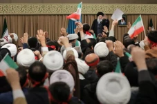 Jenazah Ayatollah Khamenei...
