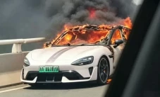 Kasus Mobil Listrik...