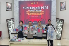 Kurang dari 12 Jam,...