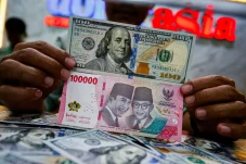 Rupiah Hari Ini Masih...