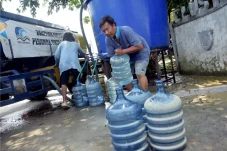 Atasi Kekeringan, Warga...