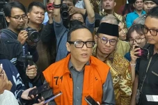 Eksekusi Vonis 4,5 Penjara,...
