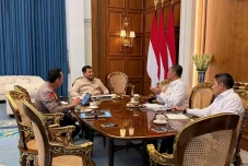 Prabowo Bertemu Kapolri...