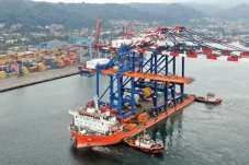 Arus Peti Kemas Bandar...