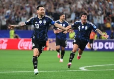 Argentina Tundukkan...