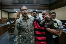 Nadiem Makarim Hadapi...