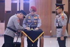 Polri Kini Punya 54...