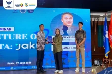MNC University Gelar...