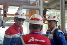 Pertaruhan Masa Depan...