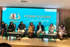 1 Abad Kelahiran Rahmi...