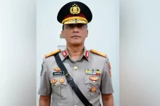 Anggota Satresnarkoba...