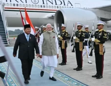 Bertemu PM Modi, Prabowo...