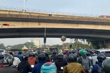 Hari Pertama Masuk Sekolah,...