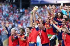 Momen Spanyol Angkat...