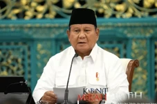 Prabowo Pimpin Sidang...