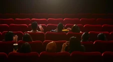 Nikmati Pengalaman Nonton...