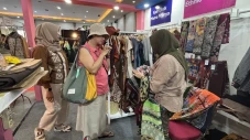 Bawa Semangat Slow Fashion,...