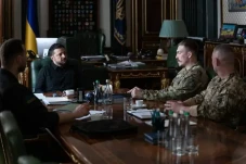 Zelensky Ditekan untuk...