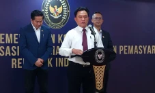Yusril Berkunjung ke...