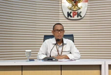 KPK Tahan 3 Tersangka...