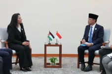 Menlu Sugiono Bertemu...