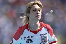 Kaus Jimin BTS Lampaui...