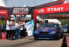 4 Dragster dari Empat...