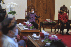 Dukung Munas Kadin di...