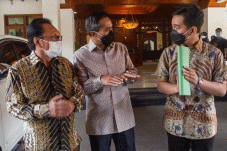 Gibran dan Anindya Bahas...