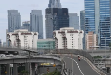 Jalanan Jakarta Lengang...
