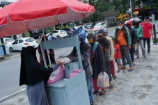 Aksi Berbagi Nasi di...