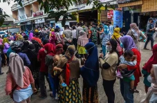 Operasi Pasar Murah...