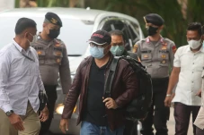KPK Tangkap Sejumlah...